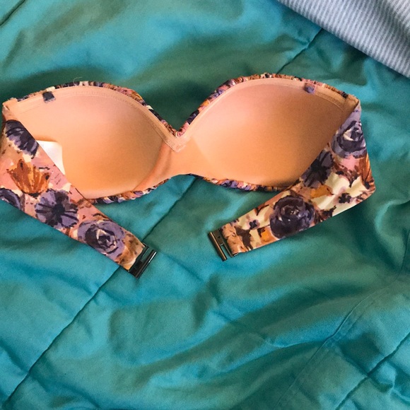 EUC Strapless Floral Bathing suit Top - Picture 3 of 7